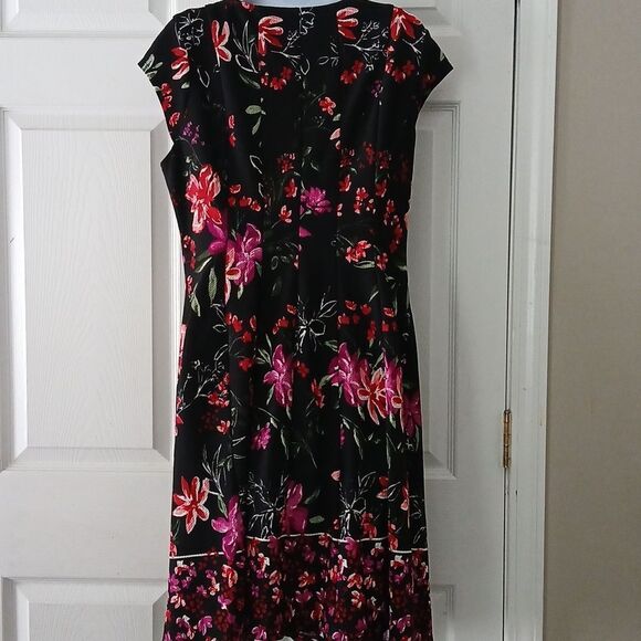 Black and floral print waffle material capped sleeve midi dress Sz XL - Picture 4 of 7